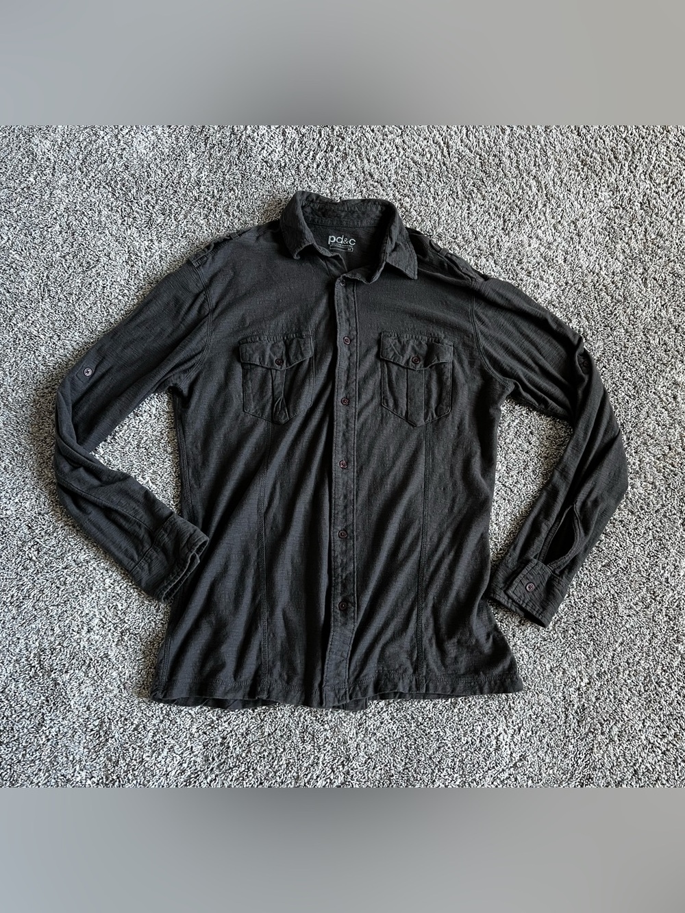 Men’s Casual Button-Down Shirt with Chest Pockets